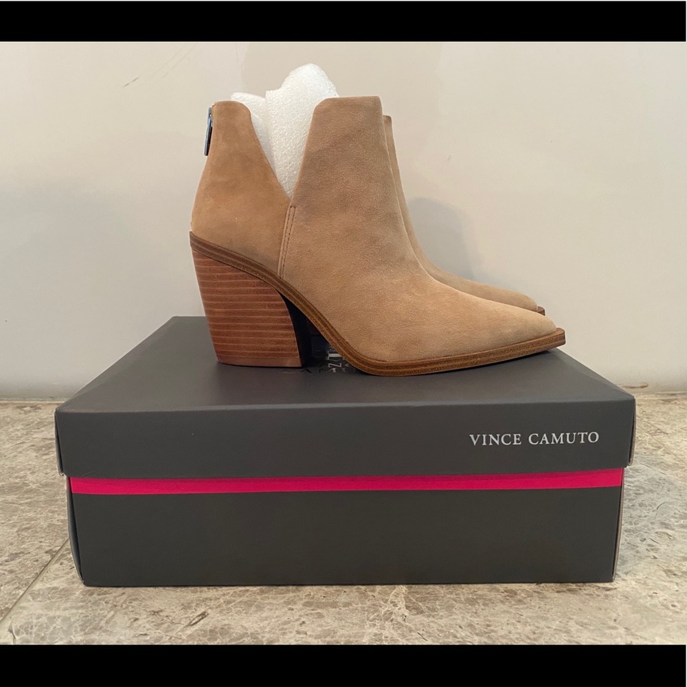 BRAND NEW Vince Camuto Gradina Block Heel Bootie